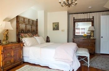 10 Clarke Bed & Breakfast
